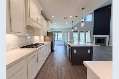 15418 Legacy Park Way, Pinehurst, TX 77354 - Photo 2