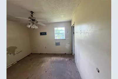 241 E Melton Park Drive, Mercedes, TX 78570 - Photo 2