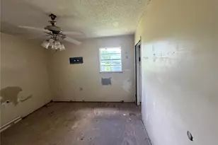 241 E Melton Park Dr, Mercedes, TX 78570 - Photo 2