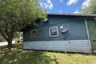 241 E Melton Park Dr, Mercedes, TX 78570 - Photo 4