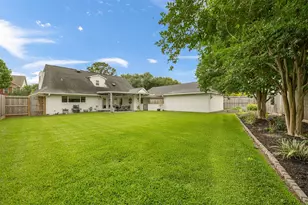 2339 Brookmere Dr, Houston, TX 77008 - Photo 30