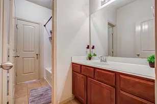 14019 Long Meadow Dr, Houston, TX 77047 - Photo 20