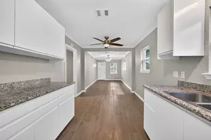 4208 Europa St, Houston, TX 77022 - Photo 12