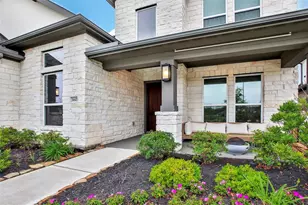 5615 Trinity Heights Ln, Sugar Land, TX 77479 - Photo 2