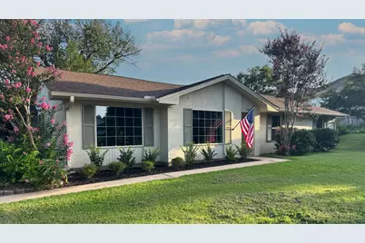 2500 Briarwood Circle, Bryan, TX 77802 - Photo 2