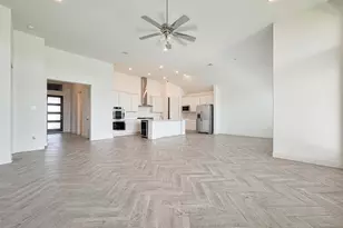 3019 Golden Isle Dr, Texas City, TX 77568 - Photo 4