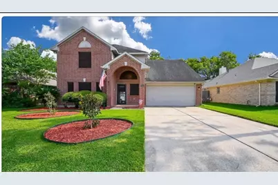 1013 Chesterwood Drive, Pearland, TX 77581 - Photo 2