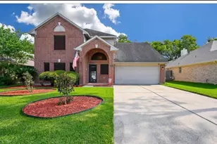 1013 Chesterwood Dr, Pearland, TX 77581 - Photo 2