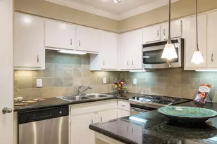 10220 Memorial Dr, Houston, TX 77024 - Photo 4