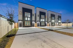 9821 Turnbow St, Houston, TX 77029 - Photo 32