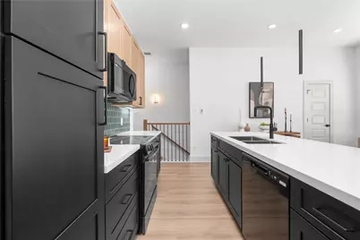 9821 Turnbow Street #AB, Houston, TX 77029 - Photo 10