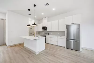 7555 & 7646 Calhoun Road #A/B/C/D, Houston, TX 77033 - Photo 8
