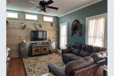 326 W Colorado Street, La Grange, TX 78945 - Photo 10
