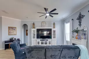 3219 Birkhill Ct, Bay City, TX 77414 - Photo 8