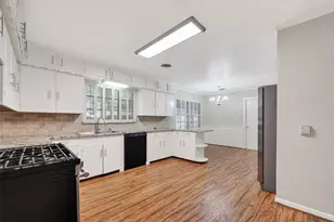 2526 Gramercy St, Houston, TX 77030 - Photo 12