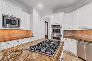 8134 Beckett Creek Ln, Humble, TX 77396 - Photo 12