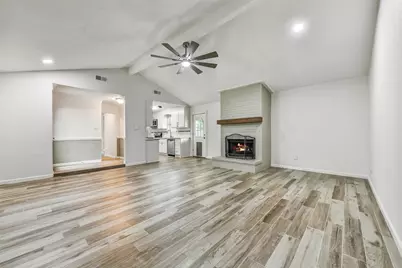 5206 Appleblossom Lane, Friendswood, TX 77546 - Photo 6