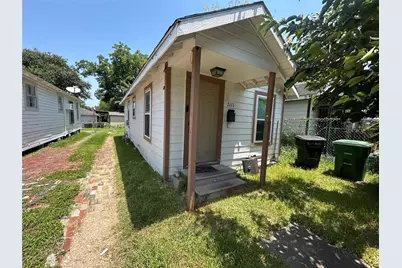 7111 Avenue O, Houston, TX 77011 - Photo 1