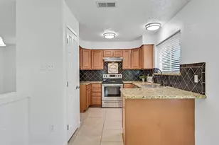 2414 Heather Ridge Ct, Webster, TX 77598 - Photo 14