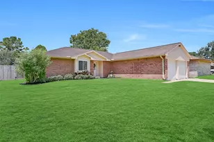 2414 Heather Ridge Ct, Webster, TX 77598 - Photo 6