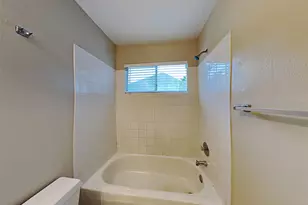 2218 Laurel Oaks Dr, Houston, TX 77014 - Photo 16