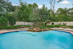 16 Mayfair Grove Ct, The Woodlands, TX 77381 - Photo 2