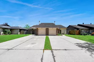16425 Monte Carlo Ln, Houston, TX 77053 - Photo 2
