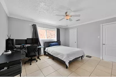 12714 Huntington Field Drive, Houston, TX 77099 - Photo 18