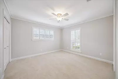 10106 Candlewood Drive, Houston, TX 77042 - Photo 18