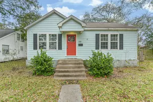 810 10th Ave N, Texas City, TX 77590 - Photo 1