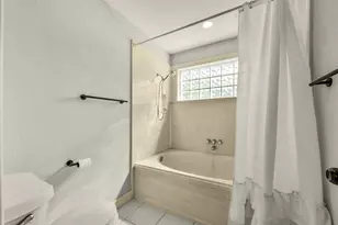 15719 Stonehaven Dr, Houston, TX 77059 - Photo 16