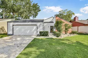 15719 Stonehaven Dr, Houston, TX 77059 - Photo 2