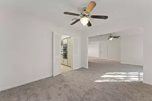 10614 Lynbrook Dr, Houston, TX 77042 - Photo 18