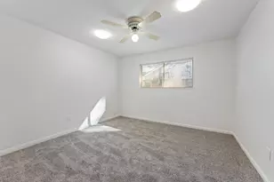 10614 Lynbrook Dr, Houston, TX 77042 - Photo 16