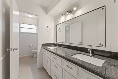 10614 Lynbrook Drive, Houston, TX 77042 - Photo 14