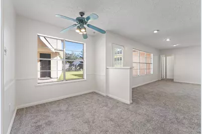 10614 Lynbrook Drive, Houston, TX 77042 - Photo 6