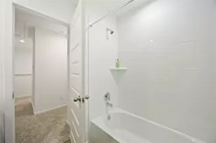 7715 Inwood Hls Ln, Houston, TX 77088 - Photo 32