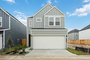 7715 Inwood Hls Ln, Houston, TX 77088 - Photo 1