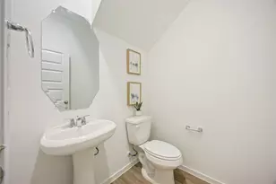 7715 Inwood Hls Ln, Houston, TX 77088 - Photo 18