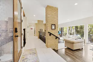 201 Vanderpool Ln, Houston, TX 77024 - Photo 2