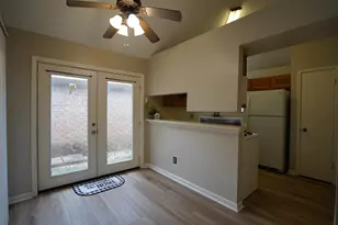 106 Coffee Ln, Lake Jackson, TX 77566 - Photo 12