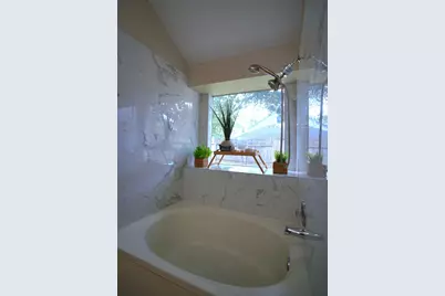 106 Coffee Lane, Lake Jackson, TX 77566 - Photo 20