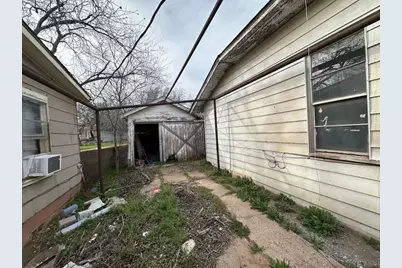 509 N Waggoner Street, Electra, TX 76360 - Photo 14