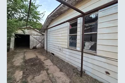 509 N Waggoner Street, Electra, TX 76360 - Photo 14