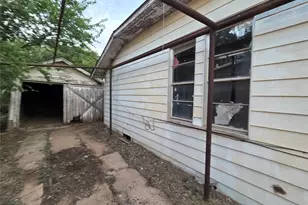 509 N Waggoner St, Electra, TX 76360 - Photo 14