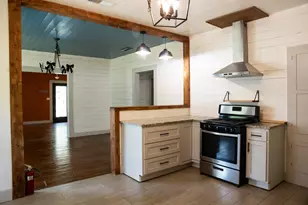 617 S 5th St, Crockett, TX 75835 - Photo 10