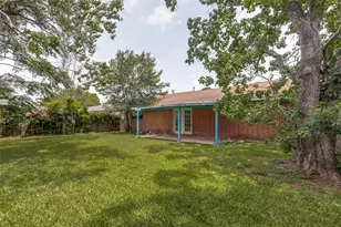 1745 Dolphin Dr, Seabrook, TX 77586 - Photo 22