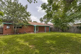1745 Dolphin Dr, Seabrook, TX 77586 - Photo 24