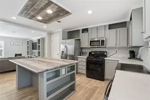 3102 Schroeder Ln, Alvin, TX 77511 - Photo 10