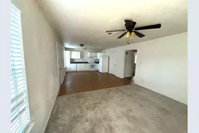 4715 16th Street #B, Bacliff, TX 77518 - Photo 2